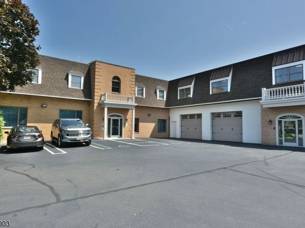555 Goffle Rd, Ridgewood, NJ 07450