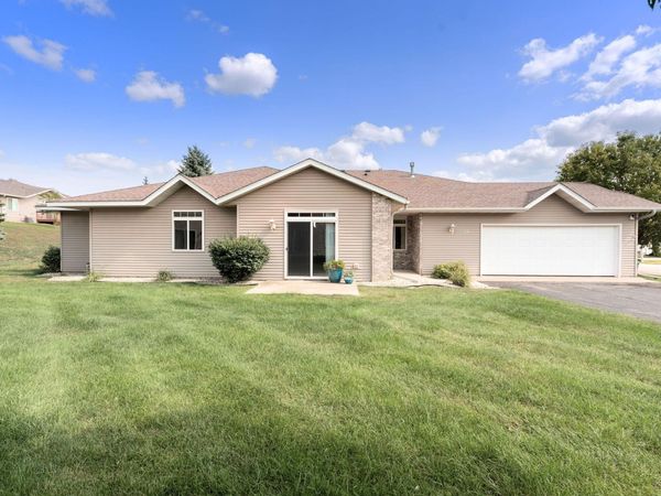 4121 Trumpeter Drive SE, Rochester, MN 55904