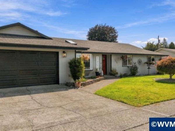 1416 N Evergreen Av, Stayton, OR 97383