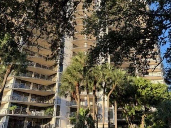 2843 S Bayshore Dr, Unit 5A, Miami, FL 33133