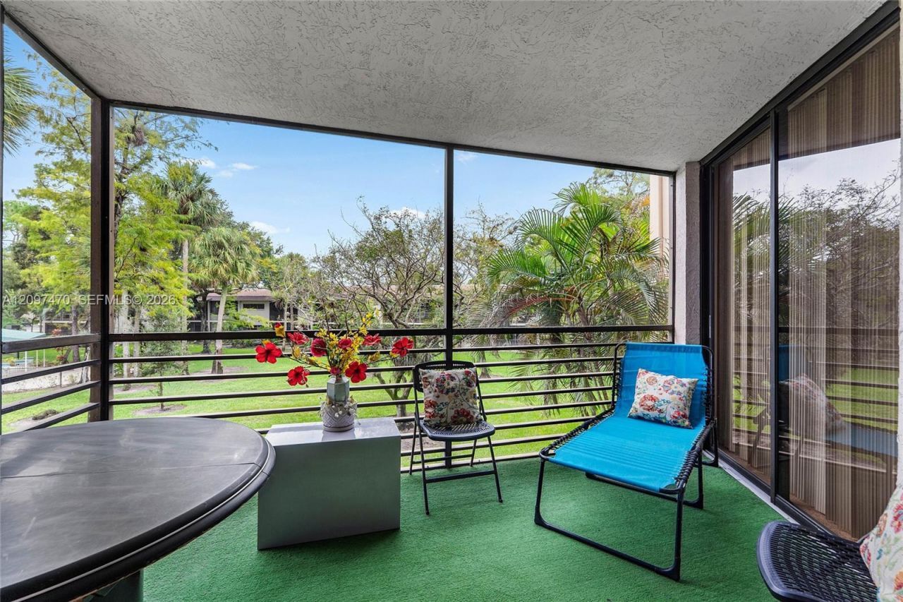 7737 NW 79th Ave, Unit 206, Tamarac, FL 33321 Photo
