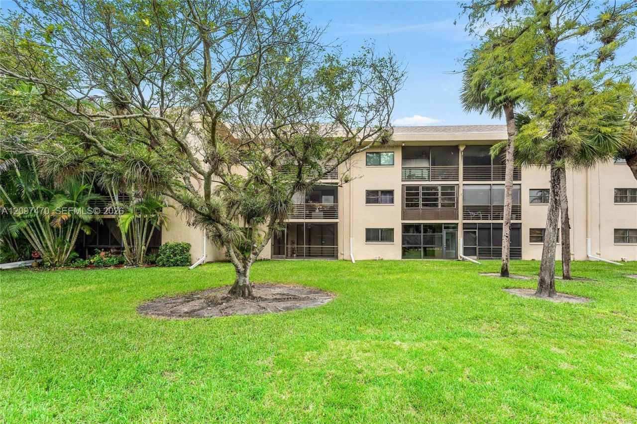 7737 NW 79th Ave, Unit 206, Tamarac, FL 33321 Photo