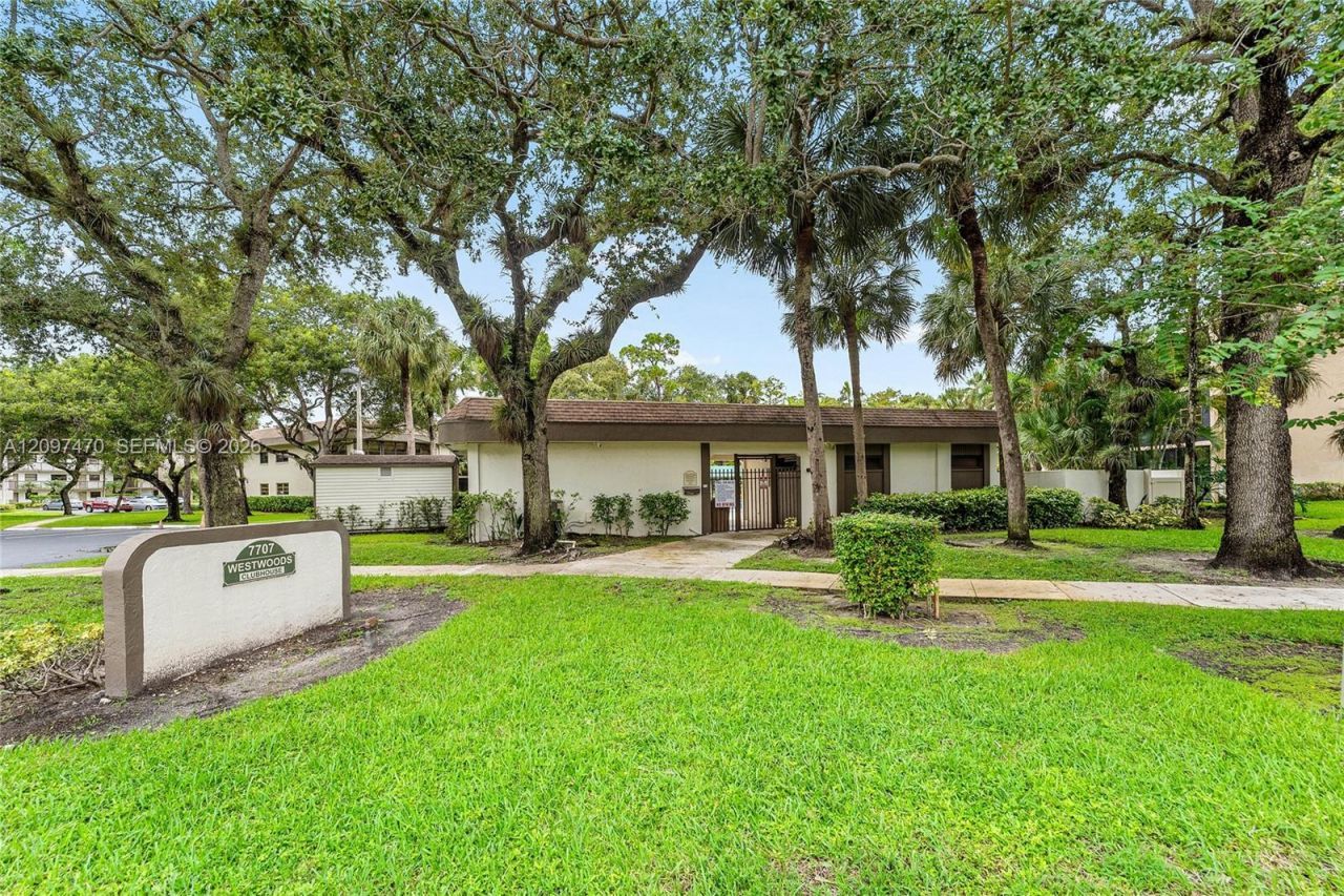 7737 NW 79th Ave, Unit 206, Tamarac, FL 33321 Photo