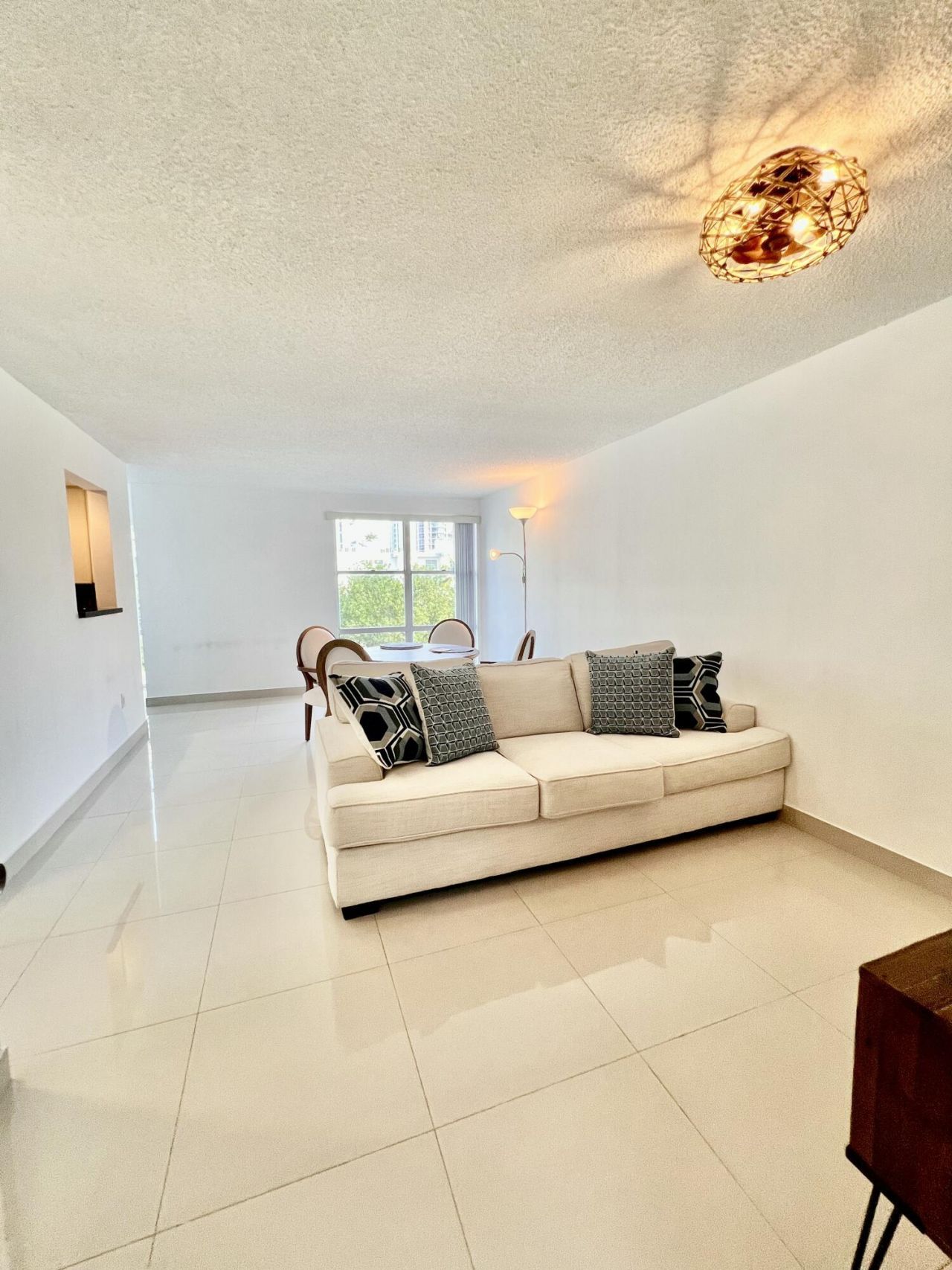 17570 Atlantic Boulevard, Unit 416, Sunny Isles Beach, FL 33160 Photo