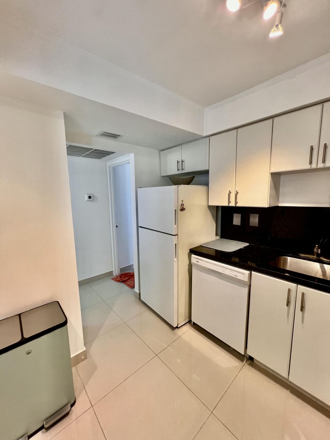 17570 Atlantic Boulevard, Unit 416, Sunny Isles Beach, FL 33160 Photo