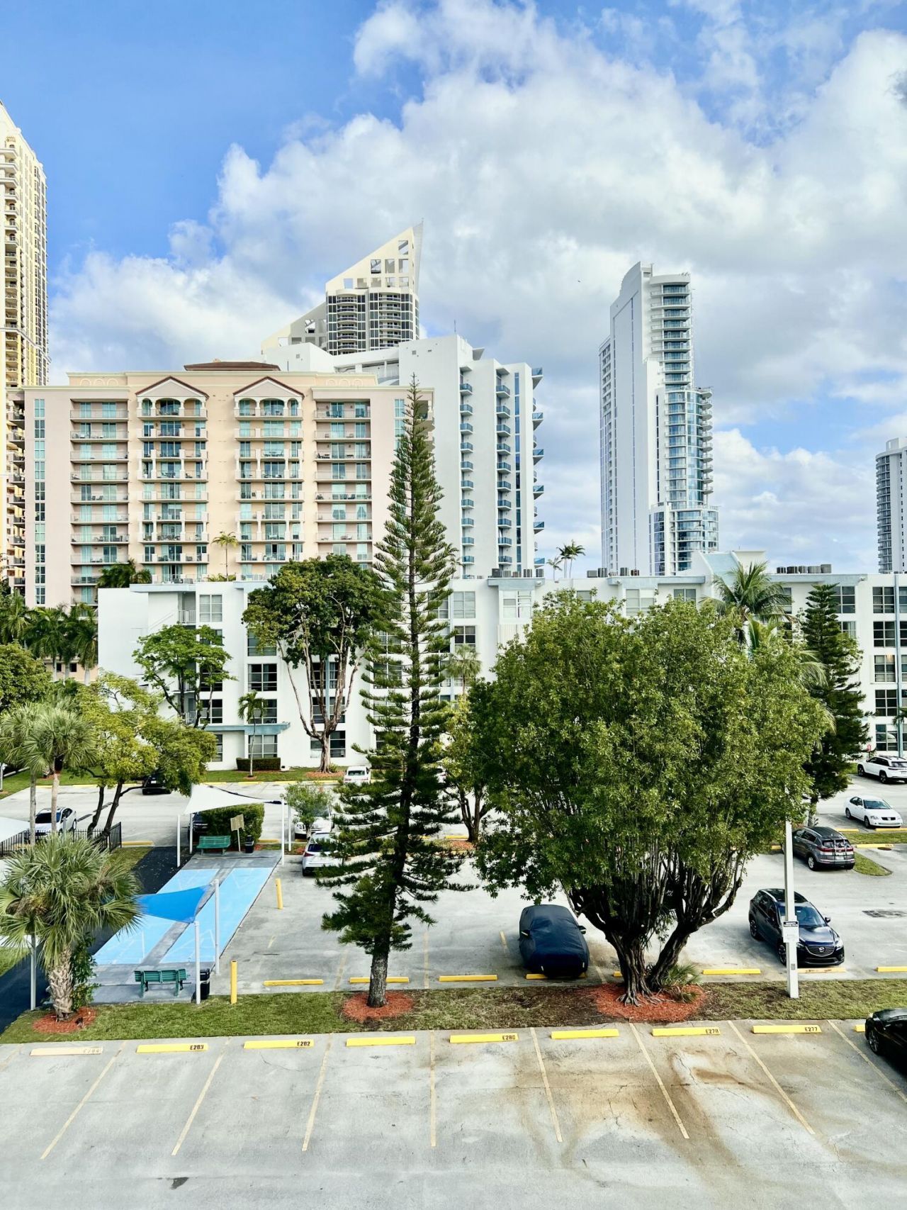 17570 Atlantic Boulevard, Unit 416, Sunny Isles Beach, FL 33160 Photo