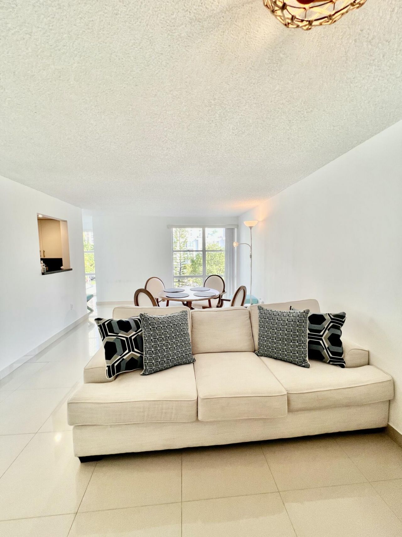 17570 Atlantic Boulevard, Unit 416, Sunny Isles Beach, FL 33160 Photo