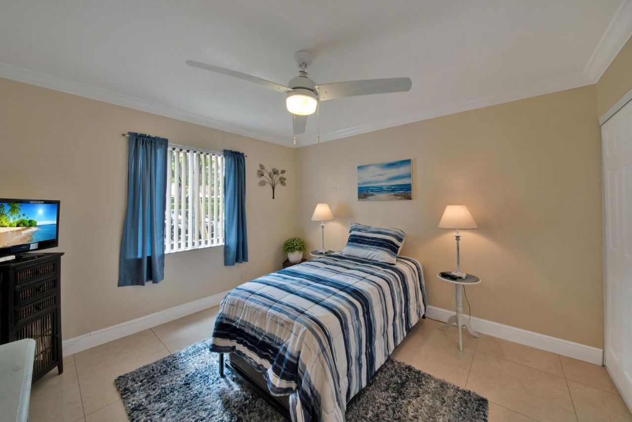 10223 N Circle Lake Drive, Unit 102, Boynton Beach, FL 33437 Photo