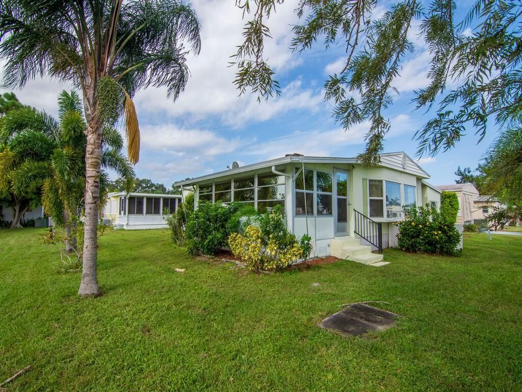 7 La Paloma Lane, Port Saint Lucie, FL 34952 Photo