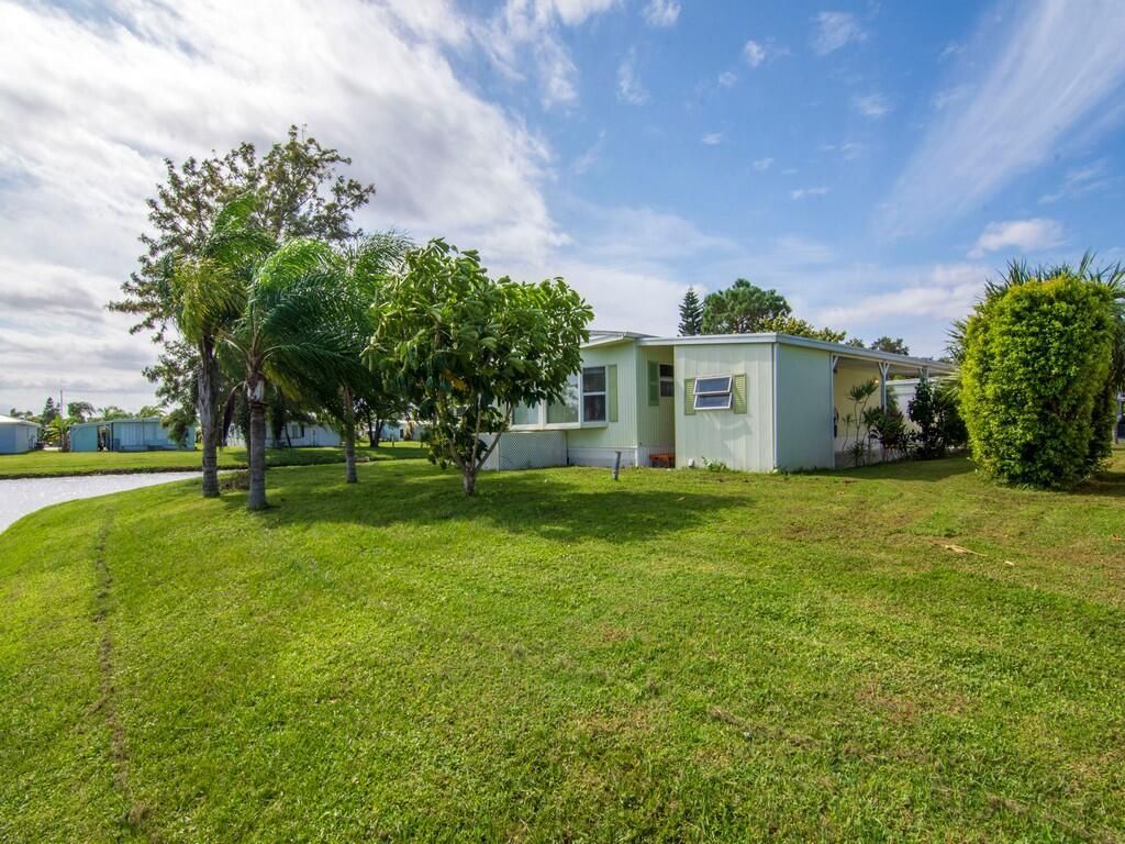 7 La Paloma Lane, Port Saint Lucie, FL 34952 Photo