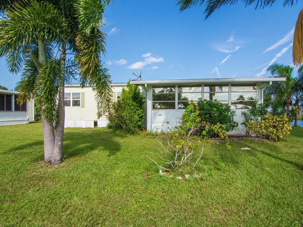 7 La Paloma Lane, Port Saint Lucie, FL 34952 Photo