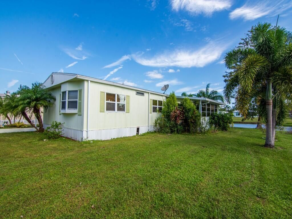 7 La Paloma Lane, Port Saint Lucie, FL 34952 Photo