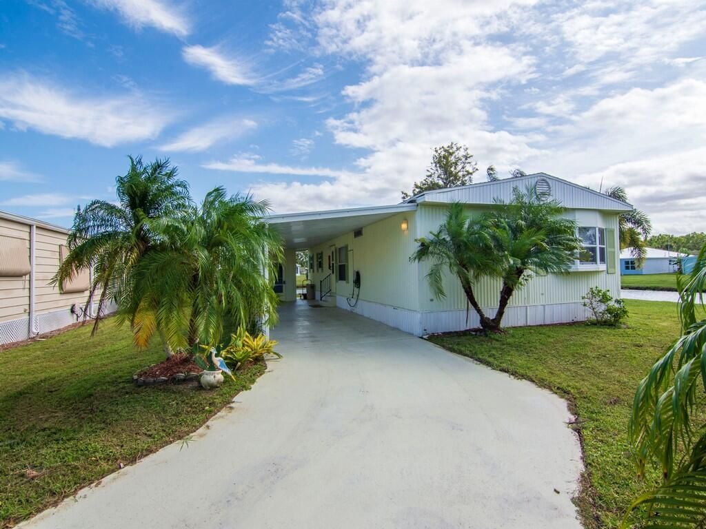 7 La Paloma Lane, Port Saint Lucie, FL 34952 Photo
