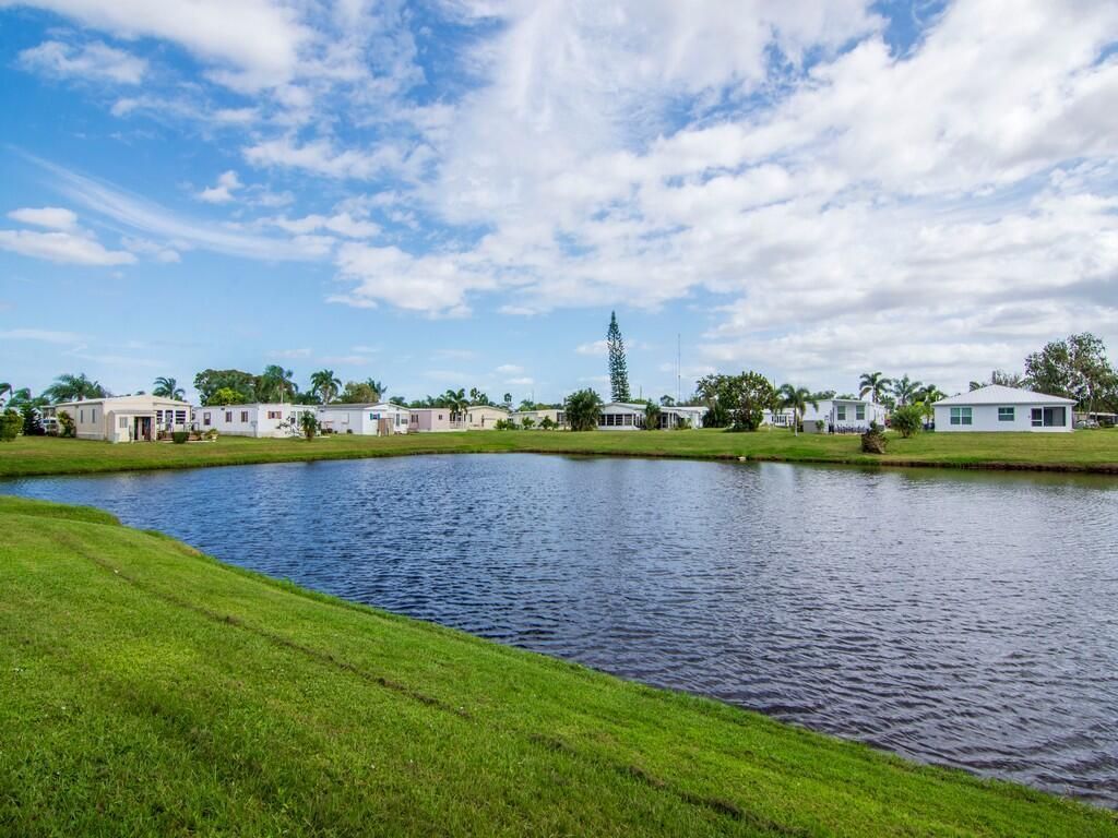 7 La Paloma Lane, Port Saint Lucie, FL 34952 Photo