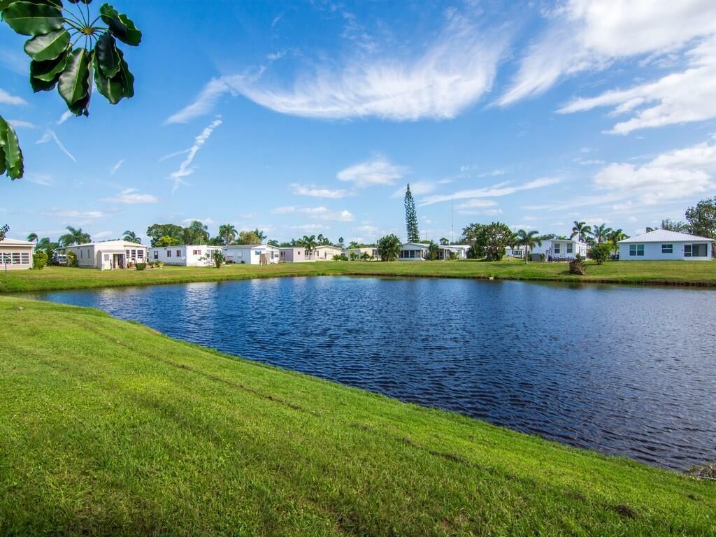 7 La Paloma Lane, Port Saint Lucie, FL 34952 Photo