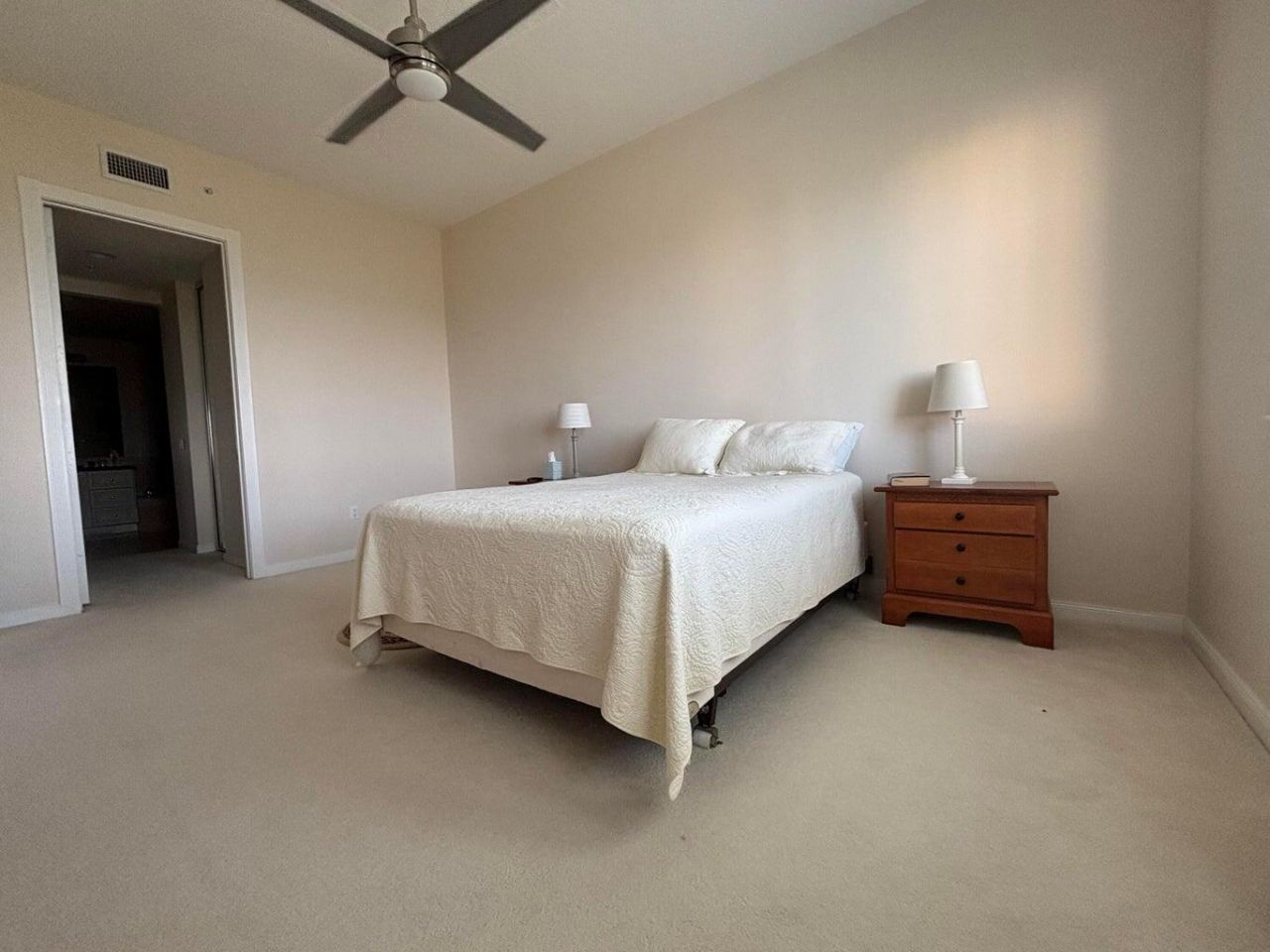 27 Harbour Isle Drive W, Unit 305, Fort Pierce, FL 34949 Photo