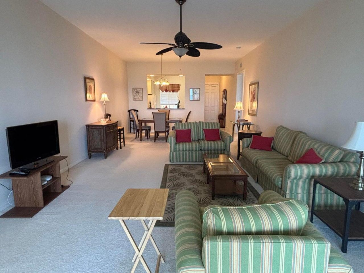 27 Harbour Isle Drive W, Unit 305, Fort Pierce, FL 34949 Photo