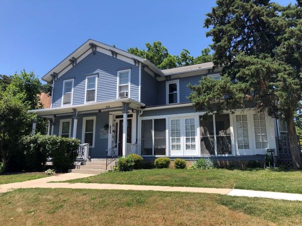 404 Mountain Street , Unit 2W, Elgin, IL 60123