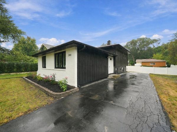 340 S Addison Avenue , Lombard, IL 60148