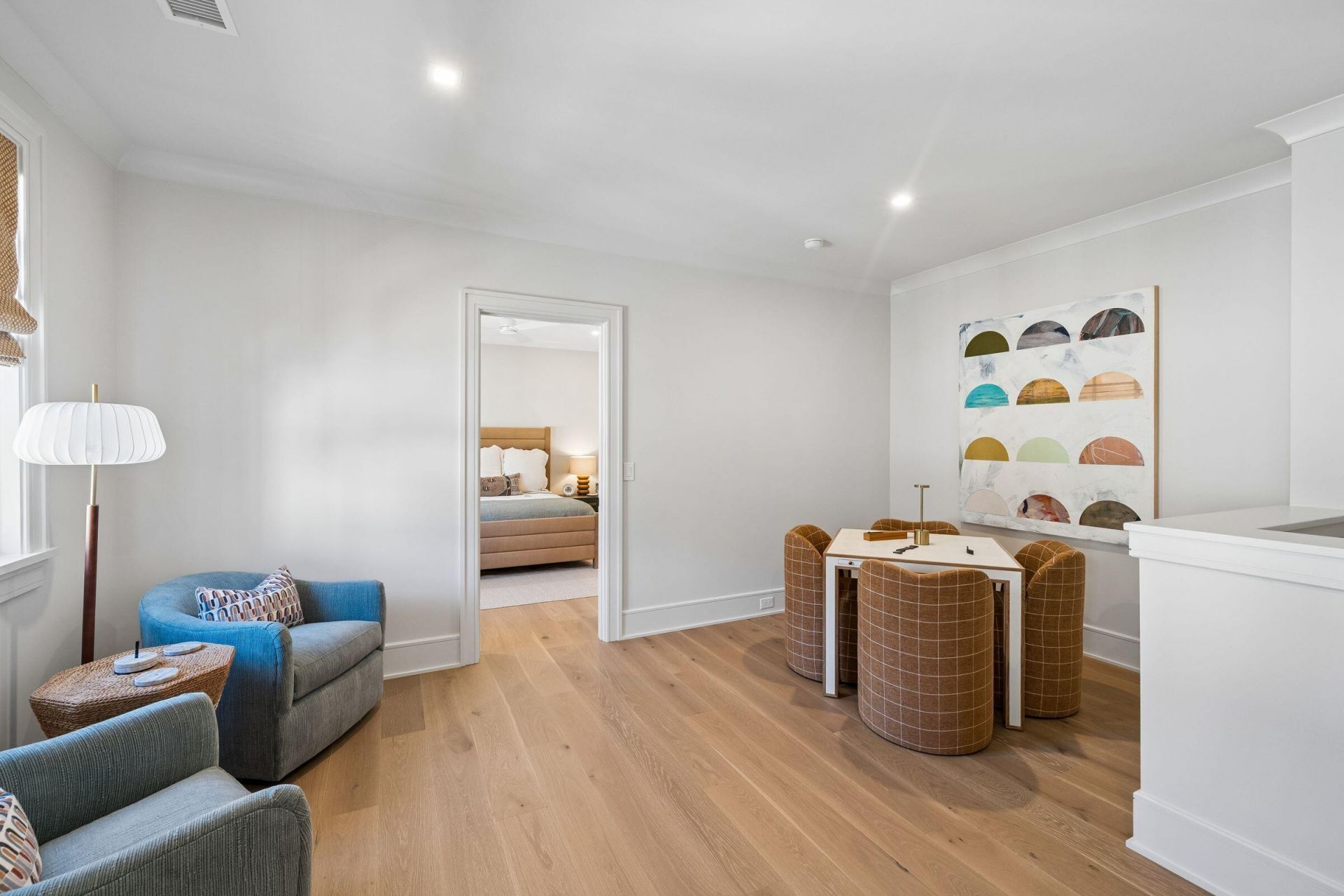 303 Queens Court Photo 34