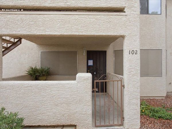 753 Rock Springs Drive, Unit 102, Las Vegas, NV 89128