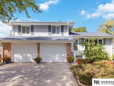 5422 S 104th Avenue, Omaha, NE 68127
