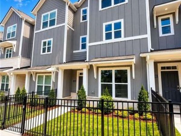1337 Lakota Place , Atlanta, GA 30315