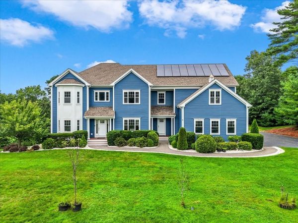 300 Country Club Way, Kingston, MA 02364