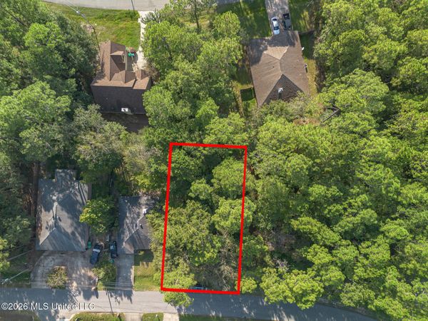 8335 Amoka Drive, Diamondhead, MS 39525