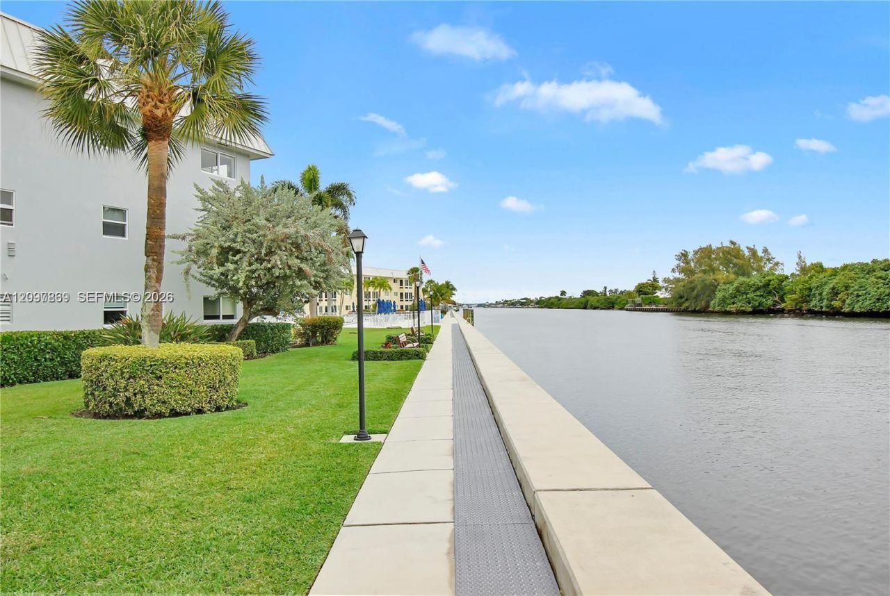 7 Colonial Club Drive , Unit 302, Boynton Beach, FL 33435 Photo