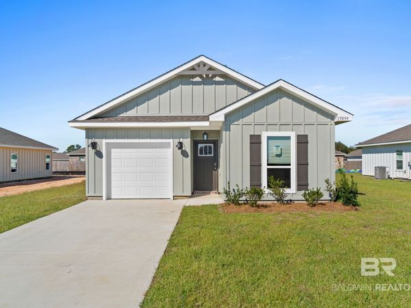 19099 Pagoda Ln, Summerdale, AL 36580