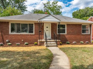 23561 Norwood Street, Oak Park, Mi 48237