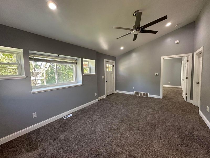 291 N WHEATLAND Avenue, Columbus, OH 43204 Photo 8