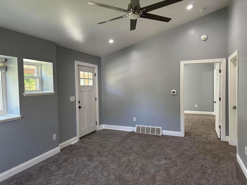 291 N WHEATLAND Avenue, Columbus, OH 43204 Photo 9