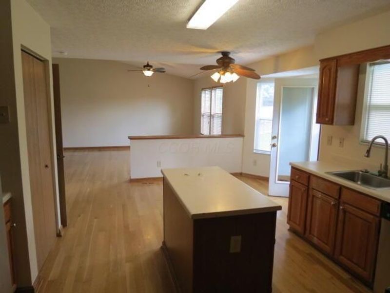 5451 Bentonhurst Court , Galloway, OH 43119 Photo 8