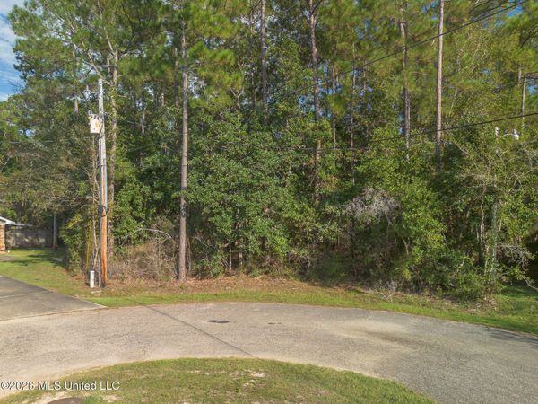 8410 Amoka Court, Diamondhead, MS 39525
