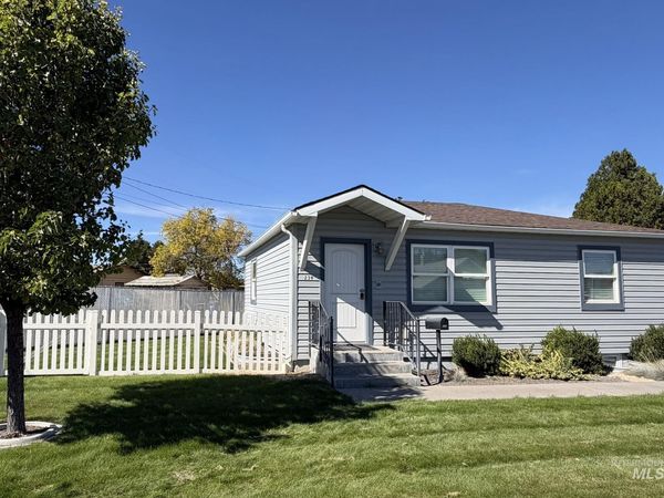 239 Blue Lakes Blvd, Twin Falls, ID 83301