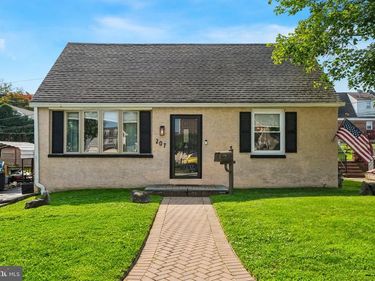 207 ROLLING ROAD, BROOMALL, PA 19008