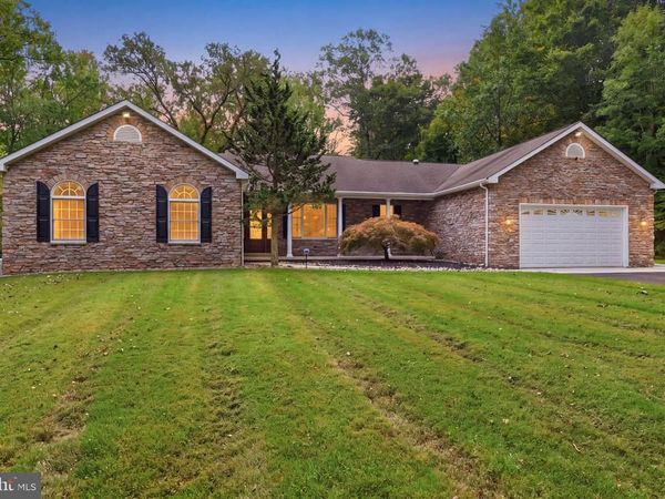 1669 FENNEL ROAD , PENNSBURG, PA 18073