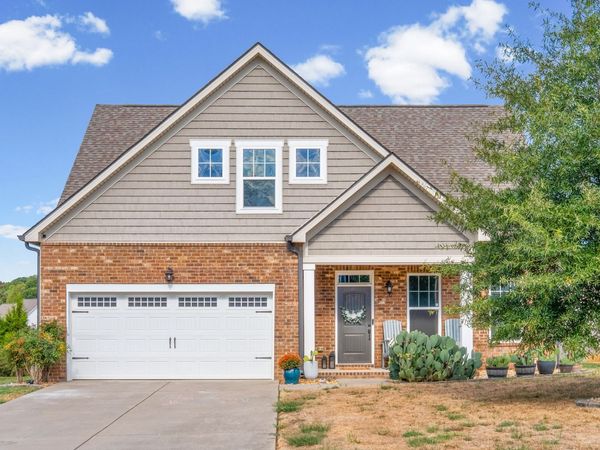 402 Barbaro Ct , Burns, TN 37029