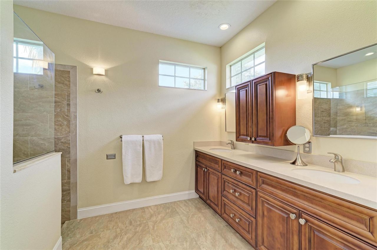 12105 Beeflower Drive , Lakewood Ranch, FL 34202 Photo