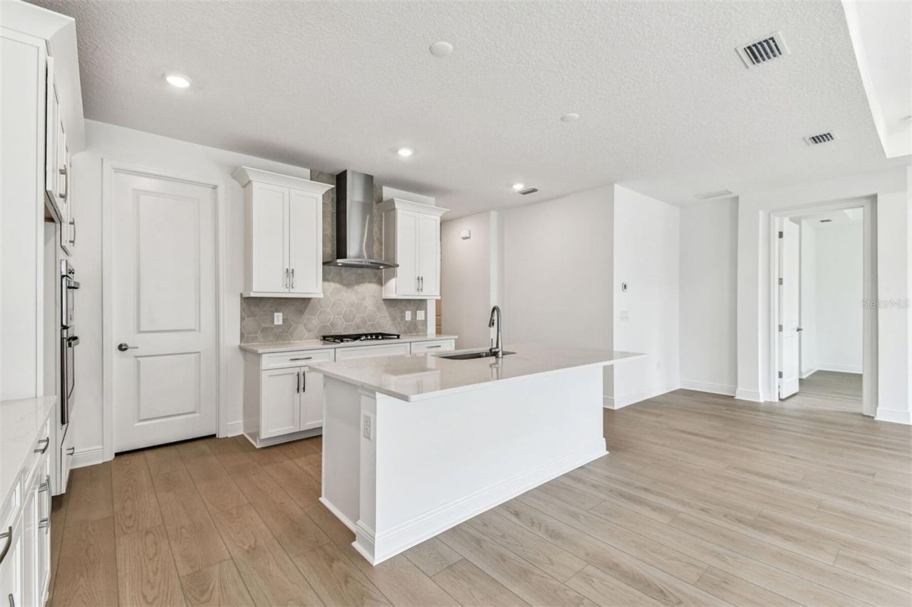 7575 Seahawk Avenue, Sarasota, FL 34241 Photo