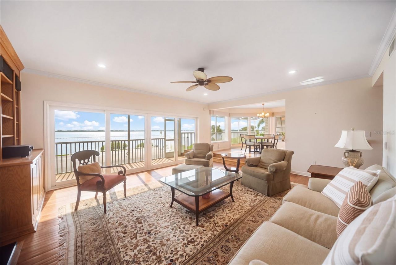 44 Tidy Island Boulevard, Bradenton, FL 34210 Photo