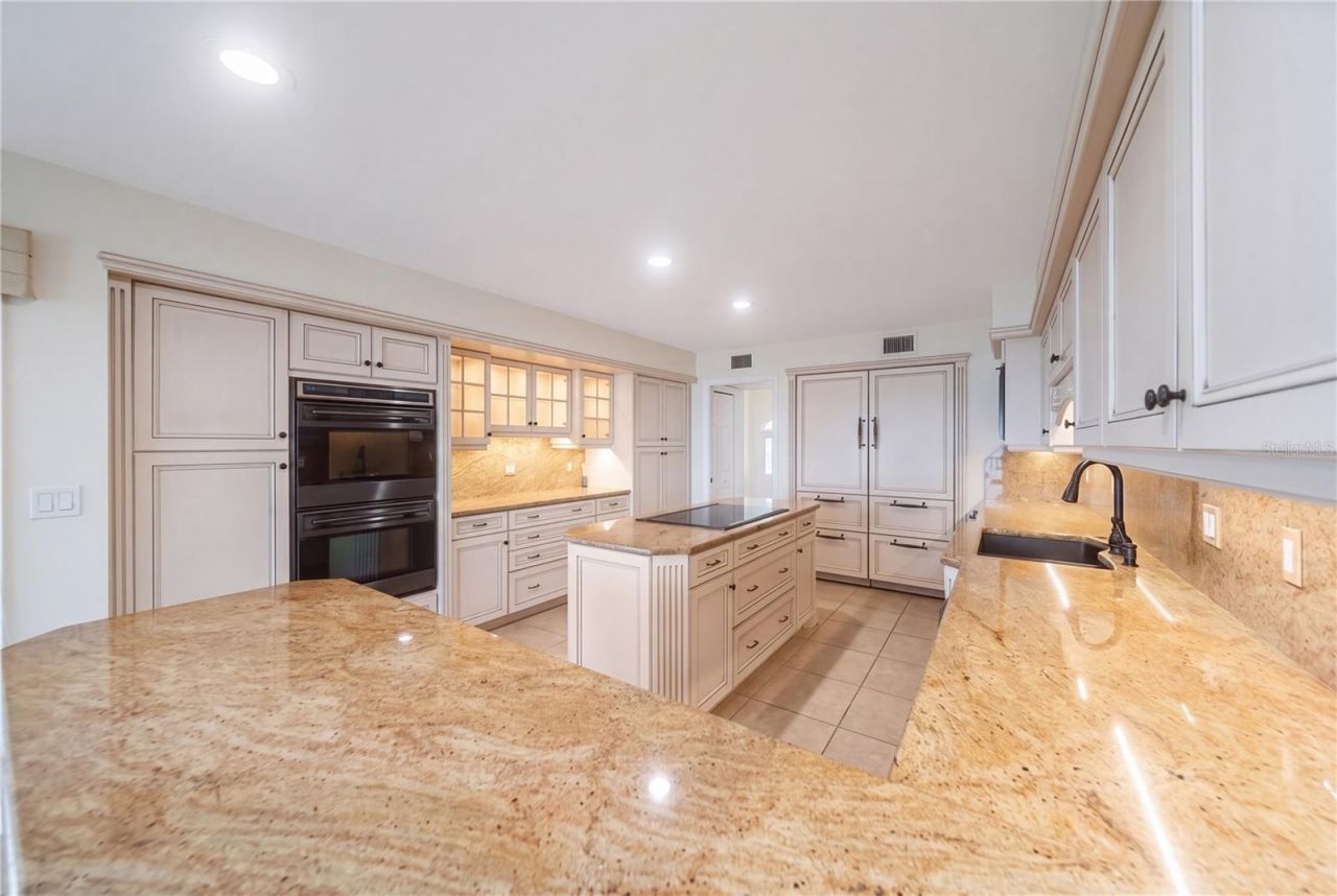 44 Tidy Island Boulevard, Bradenton, FL 34210 Photo