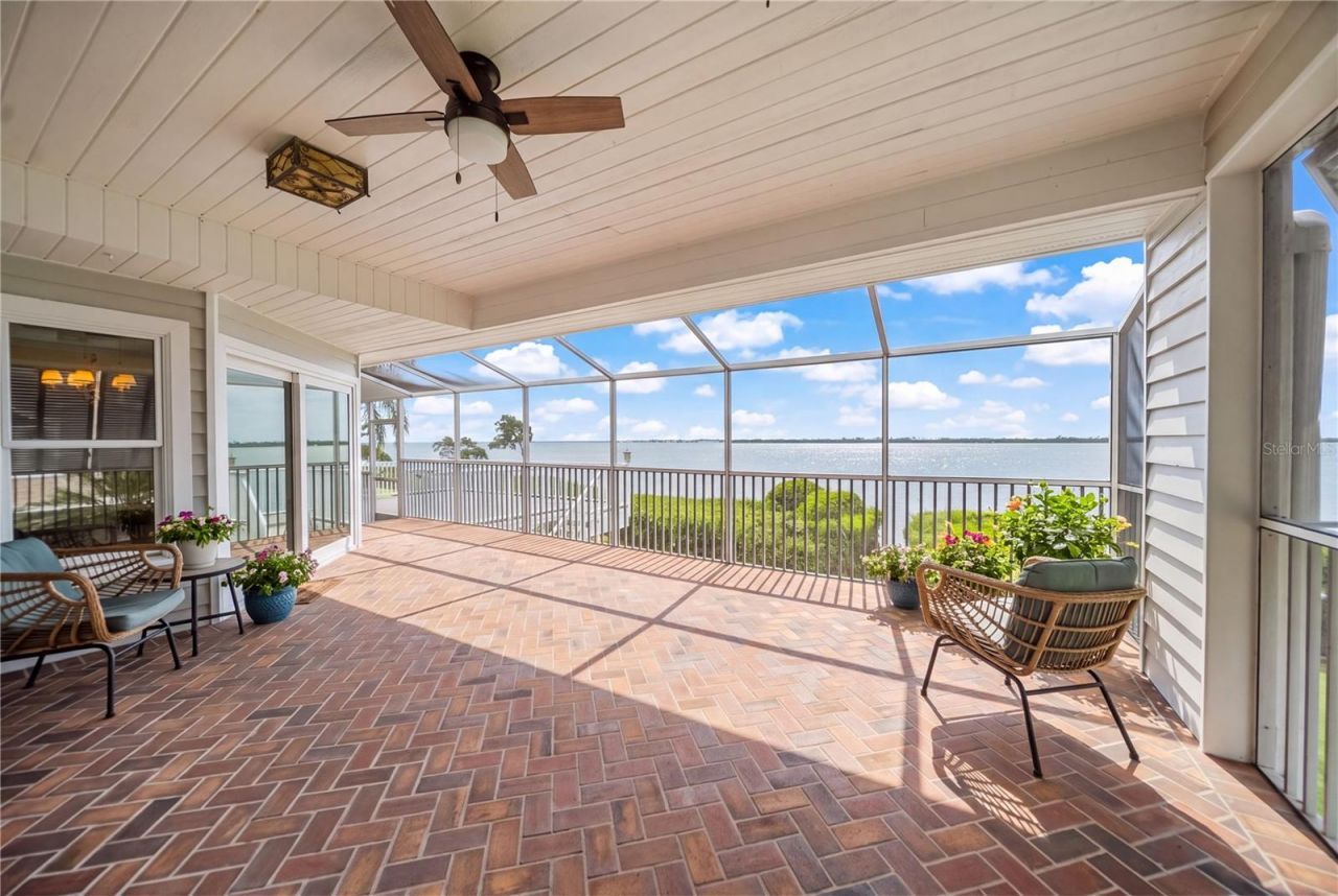 44 Tidy Island Boulevard, Bradenton, FL 34210 Photo