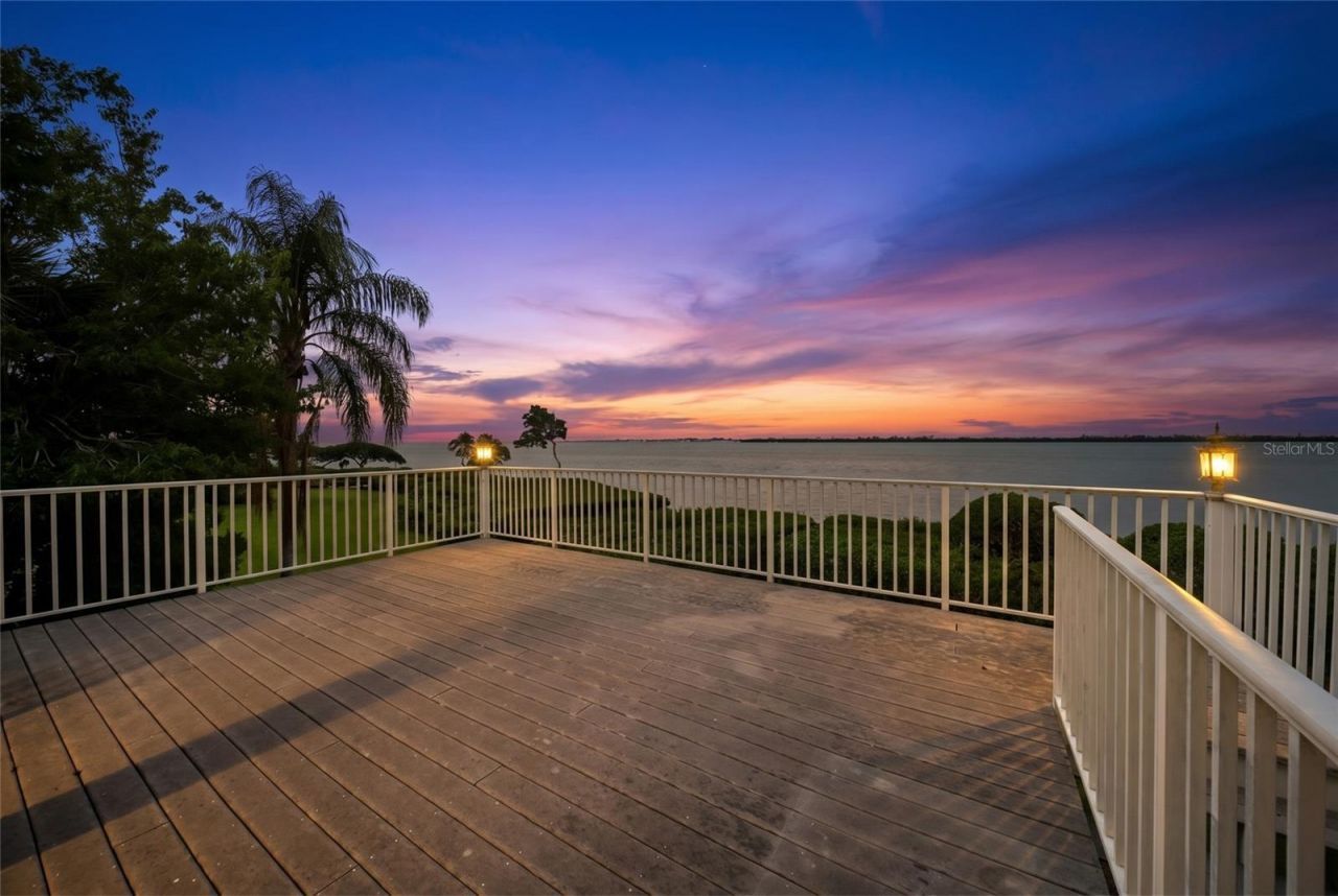 44 Tidy Island Boulevard, Bradenton, FL 34210 Photo