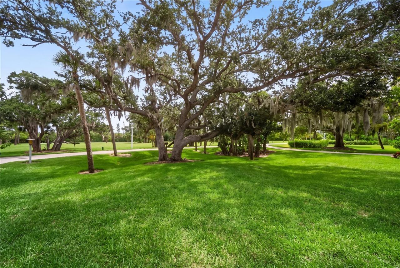 44 Tidy Island Boulevard, Bradenton, FL 34210 Photo