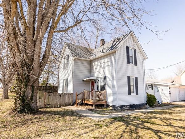 415 S OAK Street , O'Fallon, IL 62269