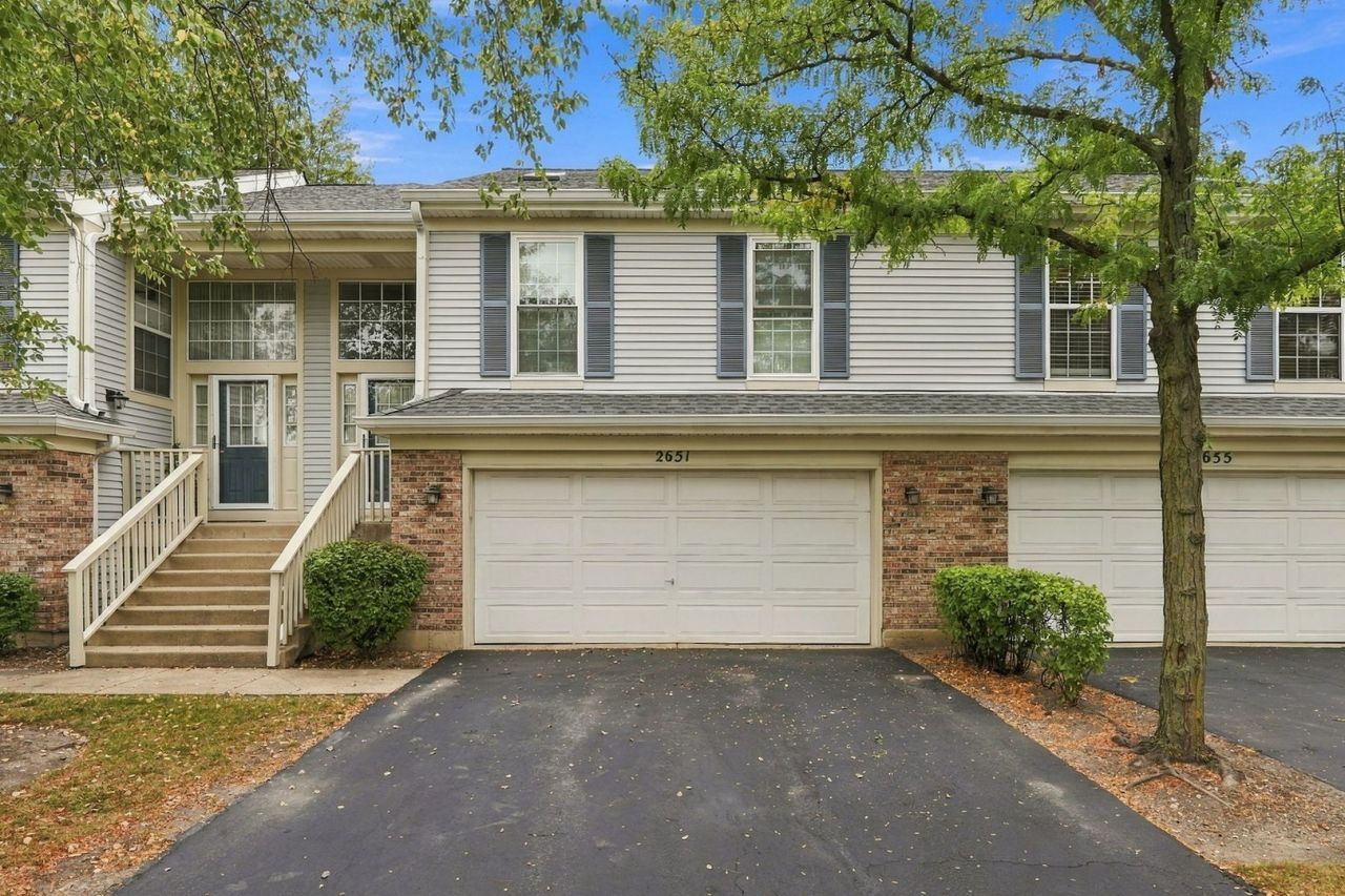 2651 S Cedar Glen Drive, Arlington Heights, IL 60005 Main Photo