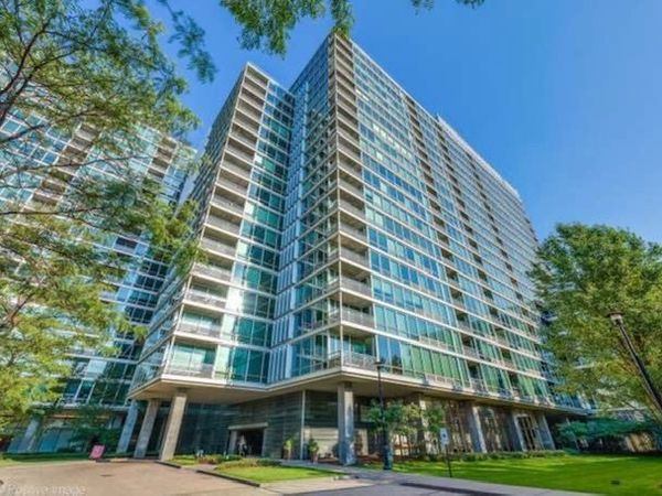 9655 Woods Drive, Unit 515, Skokie, IL 60077